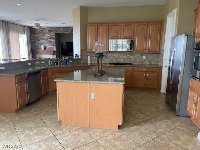 2594 Portsmouth Creek Avenue