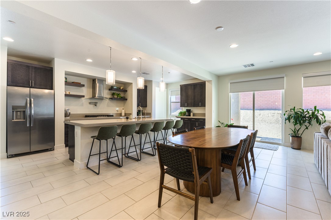 211 E Kimberly Drive