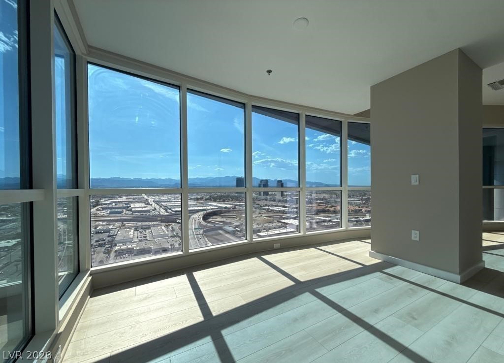 4525 Dean Martin Drive 2704