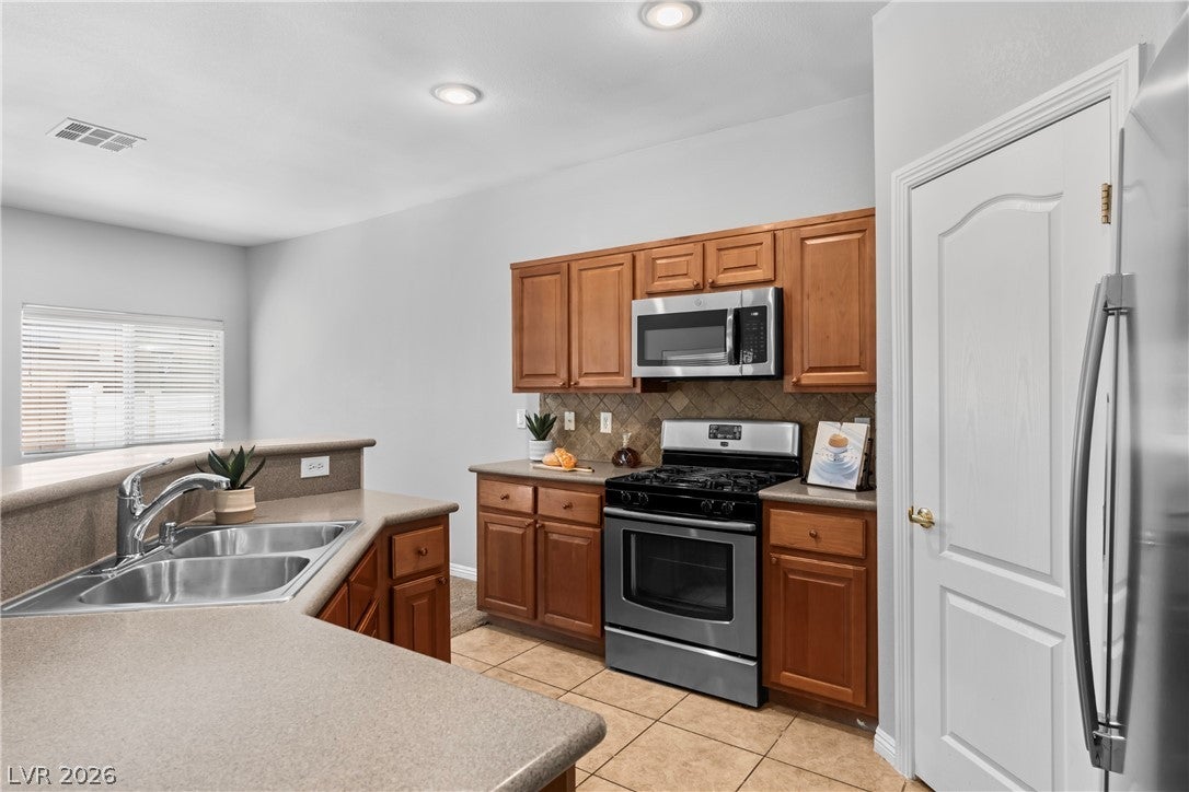 8819 Horizon Wind Avenue 103