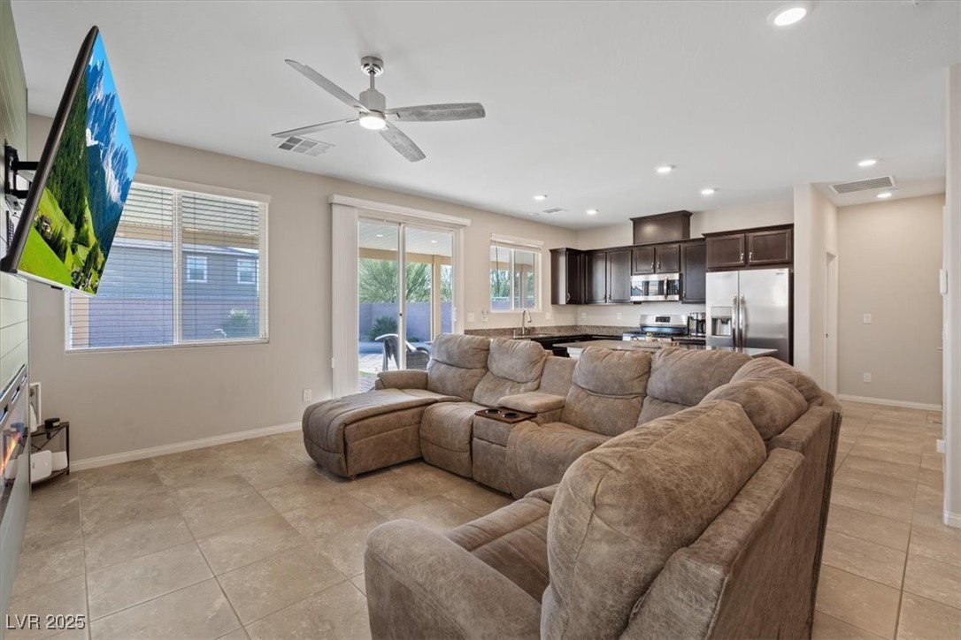 4343 Creekside Cavern Avenue