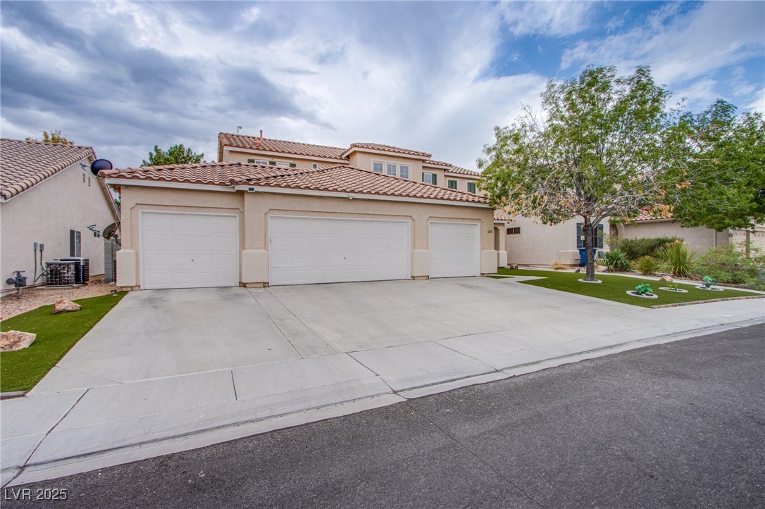 6241 Golden Rain Street