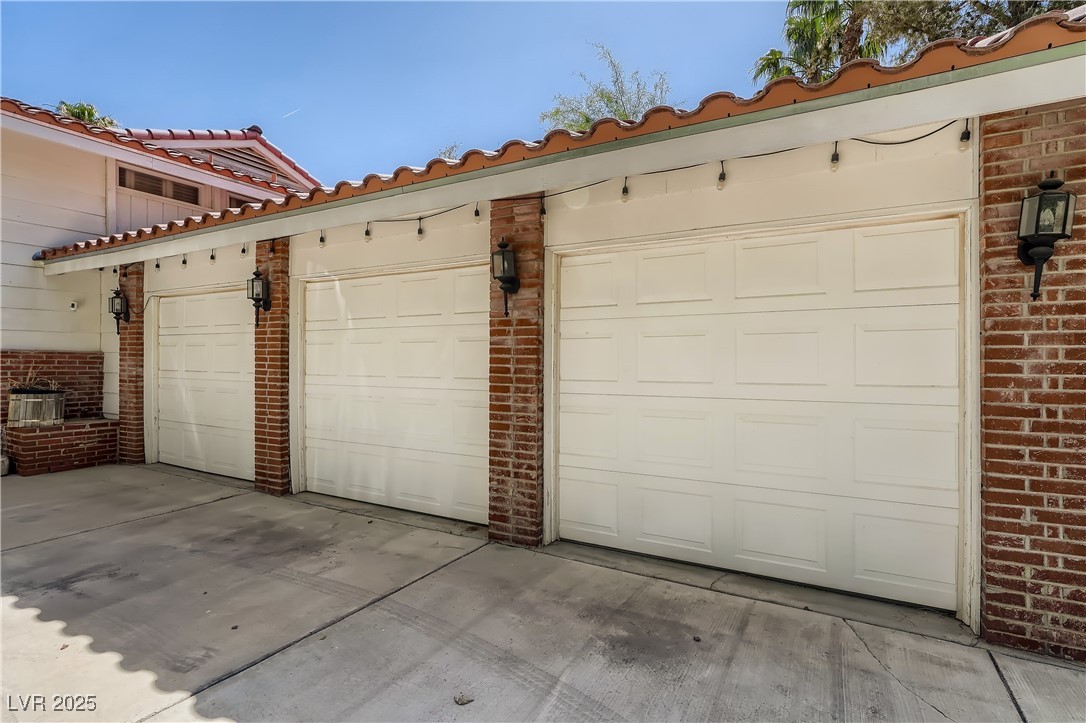 7082 Mira Vista Street