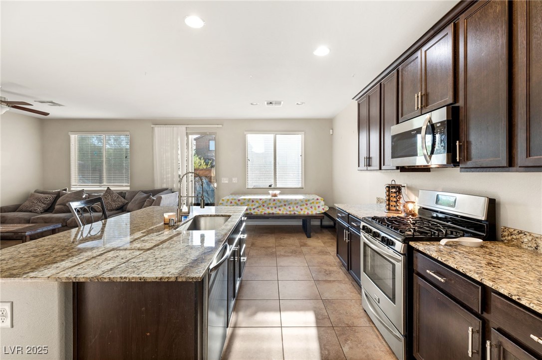 Las Vegas, Nevada 89149, United States, 4 Bedrooms Bedrooms, ,3 BathroomsBathrooms,Residential,Active,14435