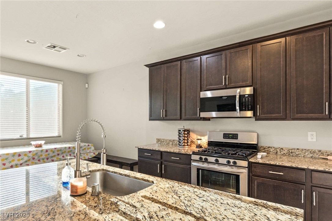 Las Vegas, Nevada 89149, United States, 4 Bedrooms Bedrooms, ,3 BathroomsBathrooms,Residential,Active,14435