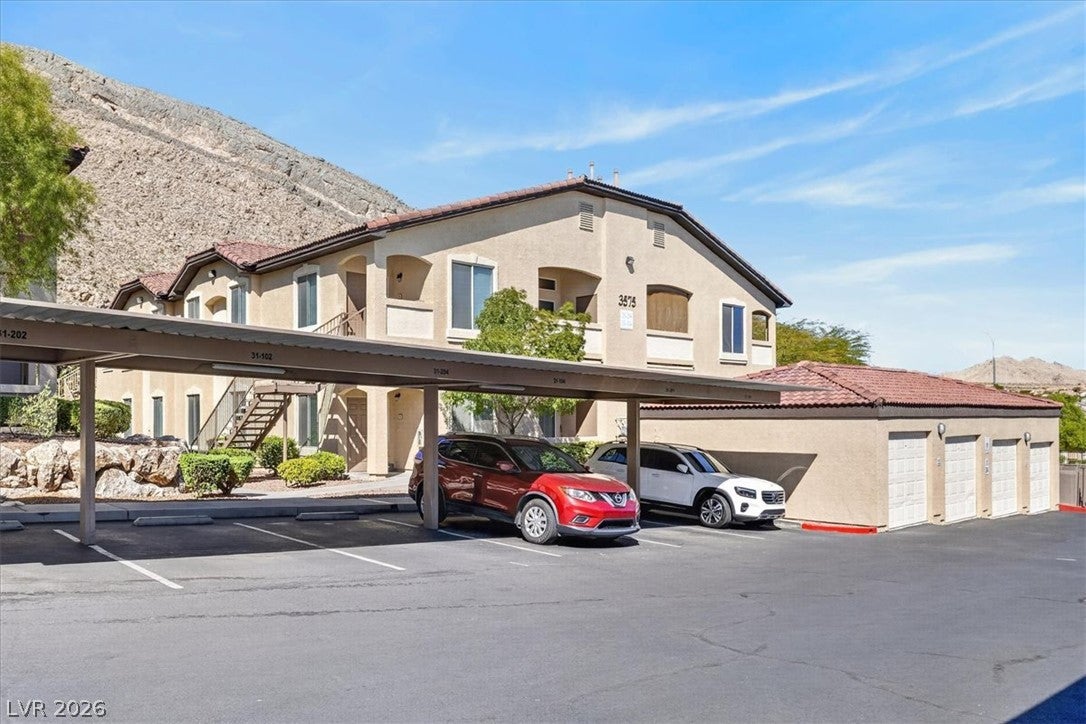 3575 Cactus Shadow Street 204