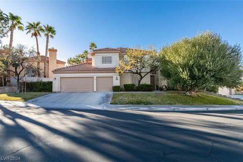 Photo of 1960 Troon Drive, Henderson, NV 89074 (MLS # 2556915)
