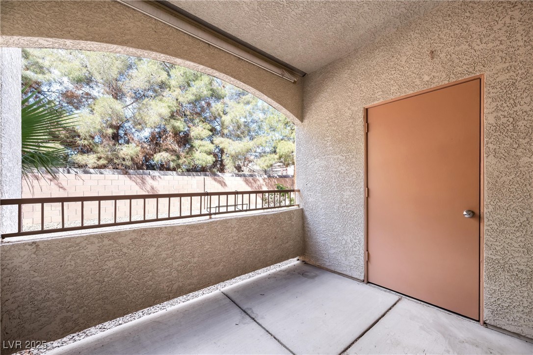 Las Vegas, Nevada 89120, United States, 2 Bedrooms Bedrooms, ,2 BathroomsBathrooms,Residential,Pending,84425