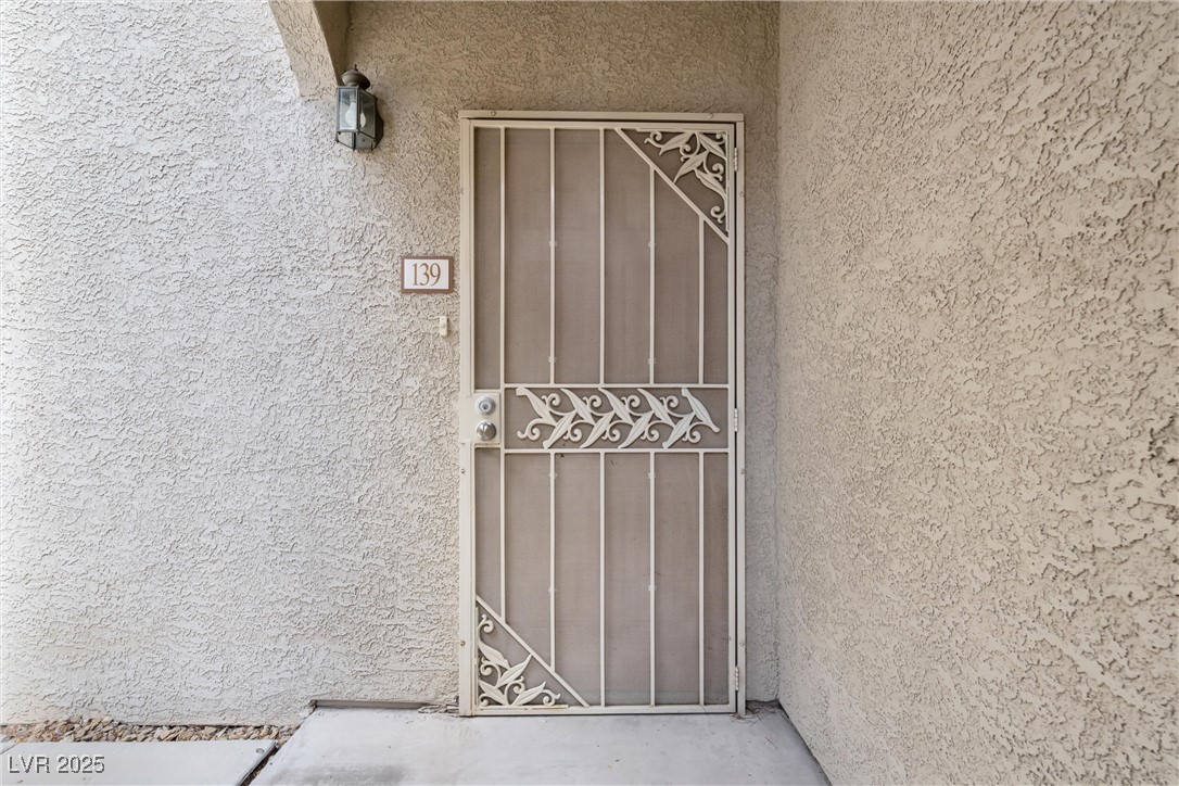 Las Vegas, Nevada 89120, United States, 2 Bedrooms Bedrooms, ,2 BathroomsBathrooms,Residential,Pending,84425