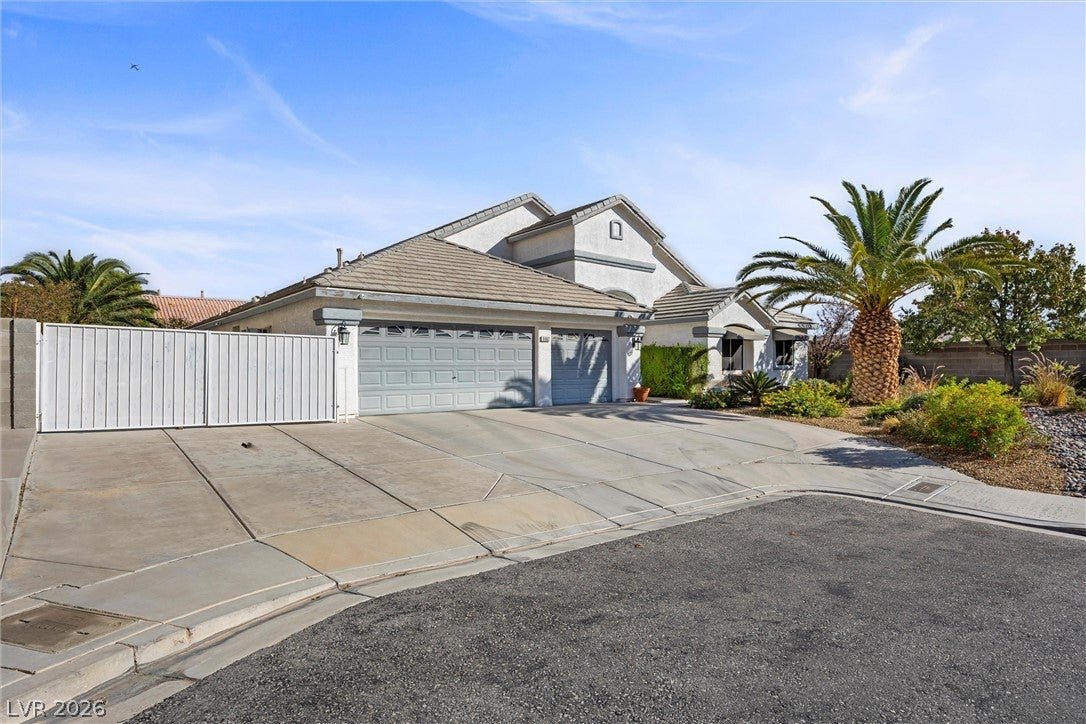 5562 Oakview Falls Court