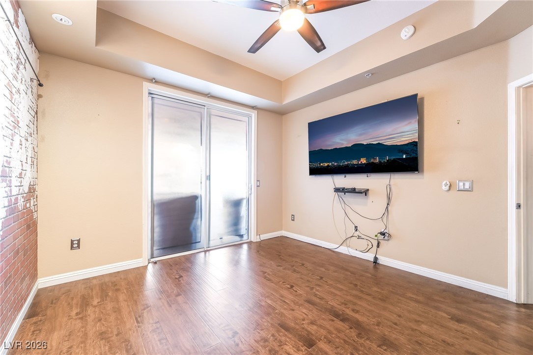 35 E Agate Avenue 201