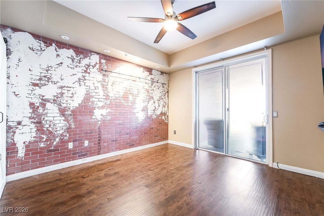 35 E Agate Avenue 201