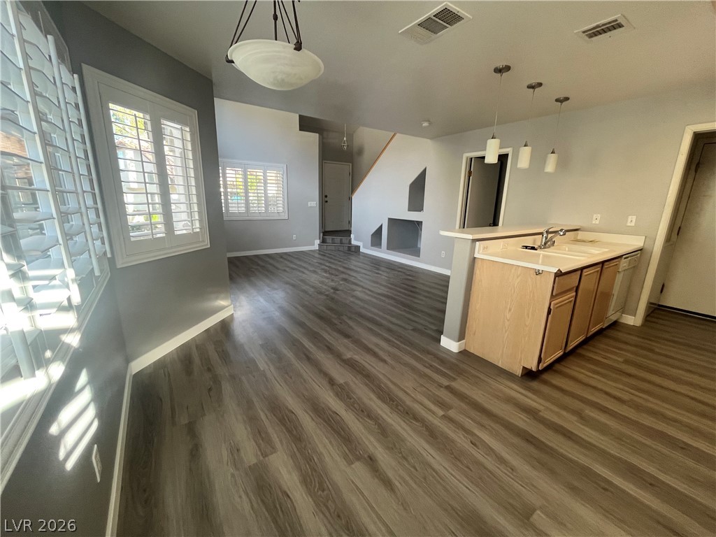 1208 Fascination Street