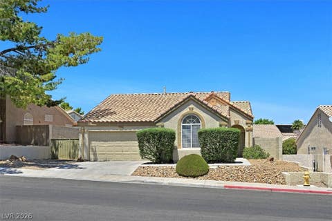 Homes For Sale - 1692 Navarre Lane<br/> Clark County, Henderson, NV 89014