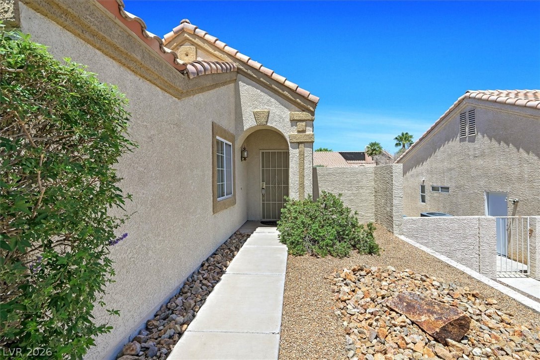 1692 Navarre Lane