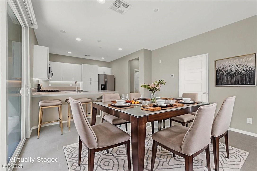 Las Vegas, Nevada 89135, United States, 2 Bedrooms Bedrooms, ,3 BathroomsBathrooms,Residential,Pending,205543