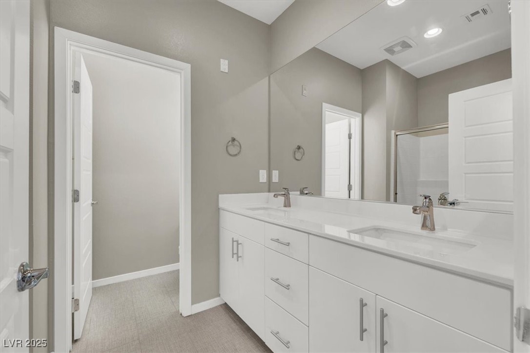 Las Vegas, Nevada 89135, United States, 2 Bedrooms Bedrooms, ,3 BathroomsBathrooms,Residential,Pending,205543