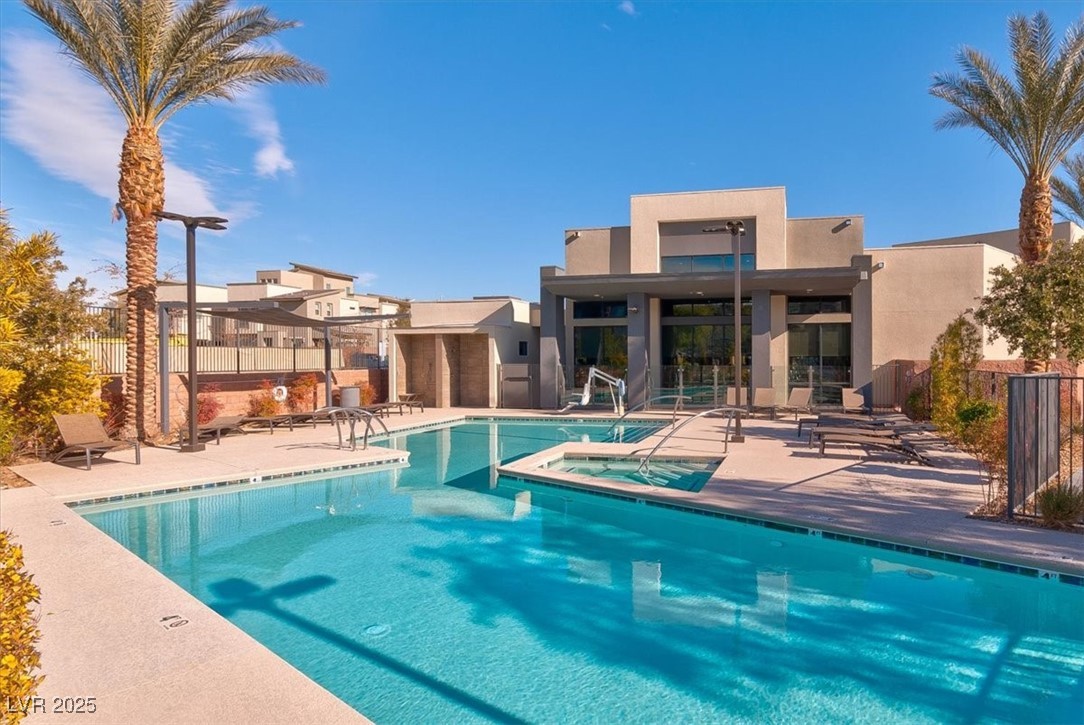 Las Vegas, Nevada 89135, United States, 2 Bedrooms Bedrooms, ,3 BathroomsBathrooms,Residential,Pending,205543