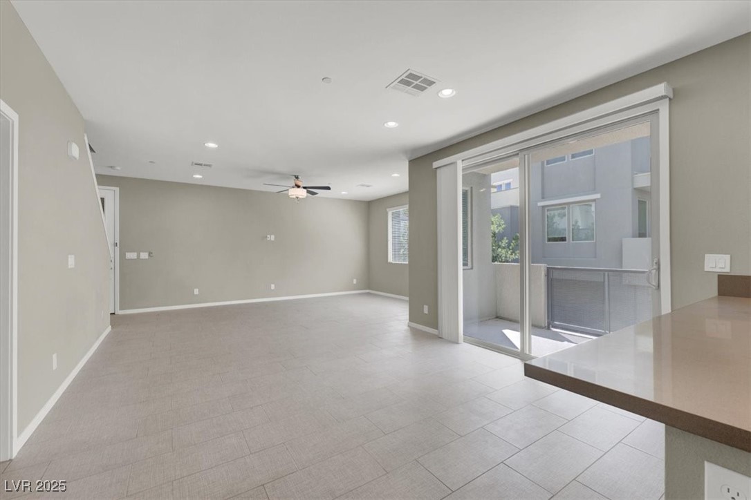 Las Vegas, Nevada 89135, United States, 2 Bedrooms Bedrooms, ,3 BathroomsBathrooms,Residential,Pending,205543