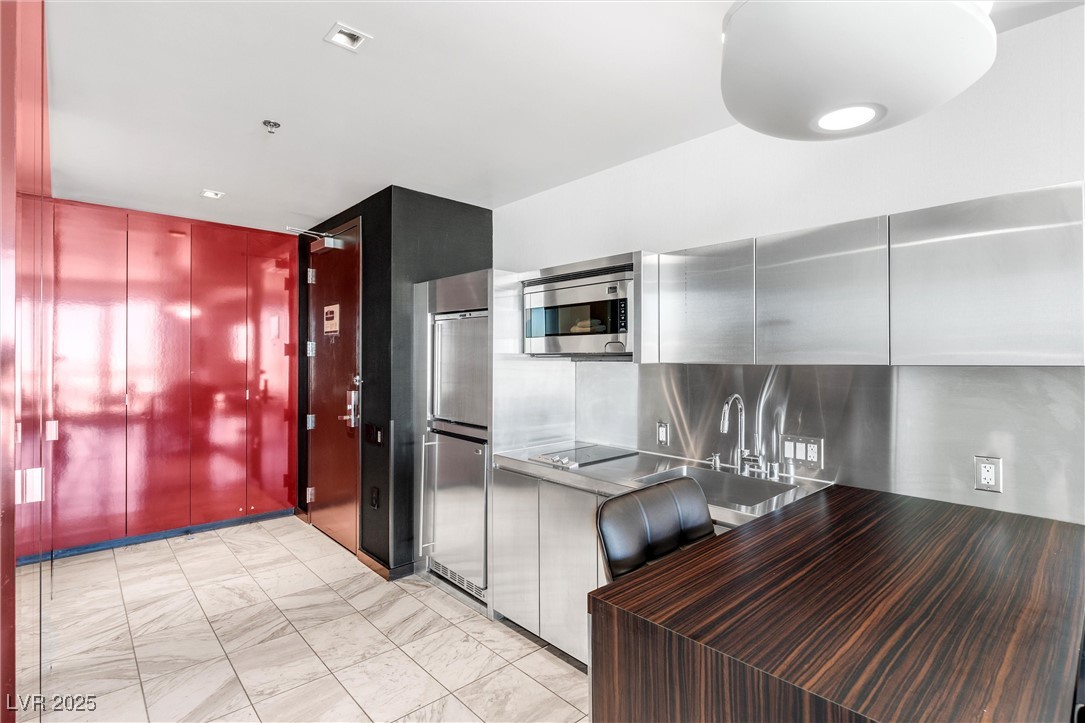 4381 W FLAMINGO Road 2504