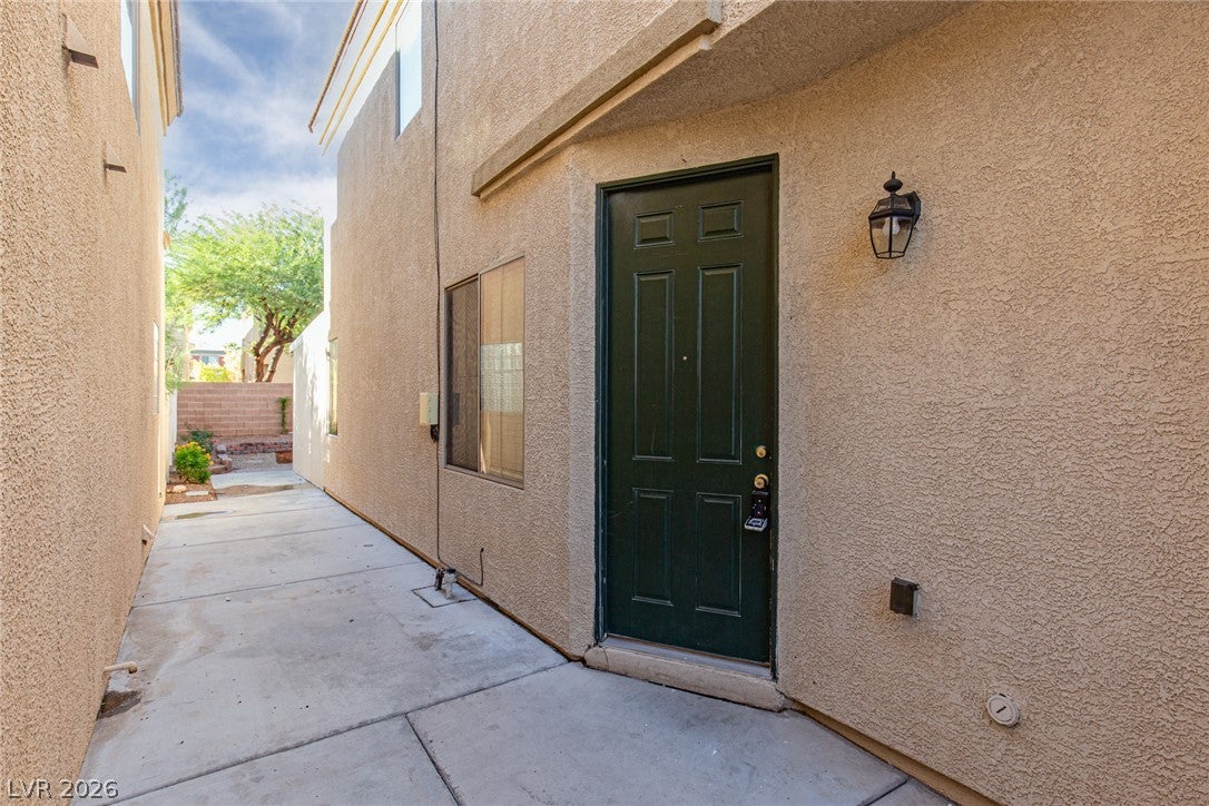 5273 Coral Ribbon Avenue