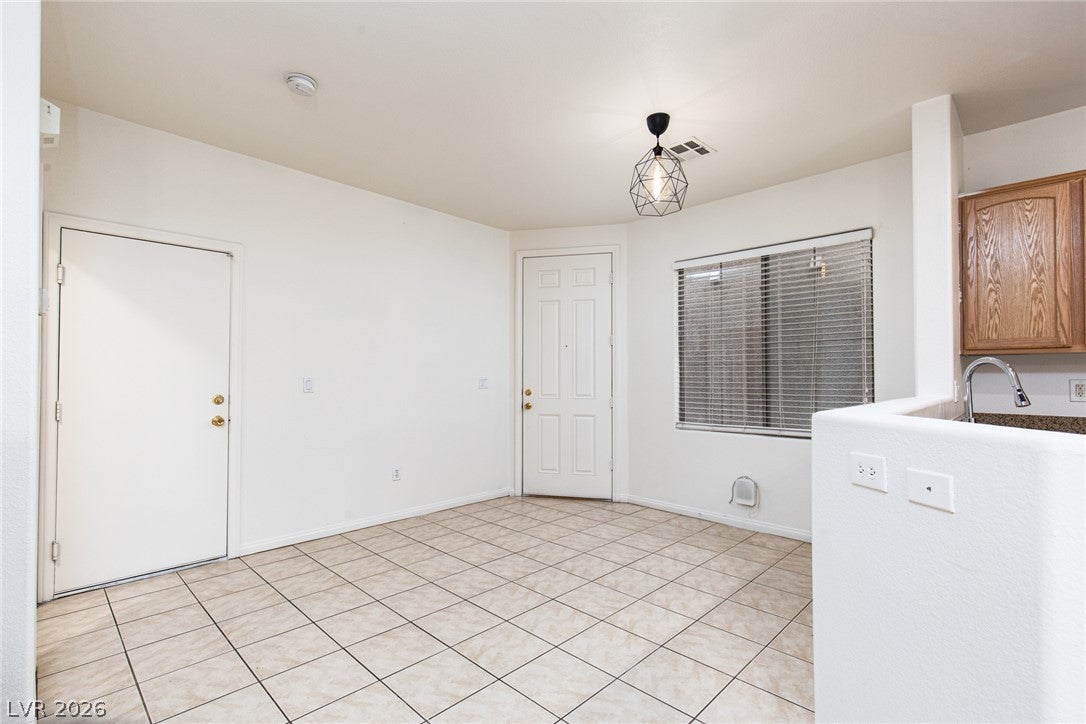 5273 Coral Ribbon Avenue