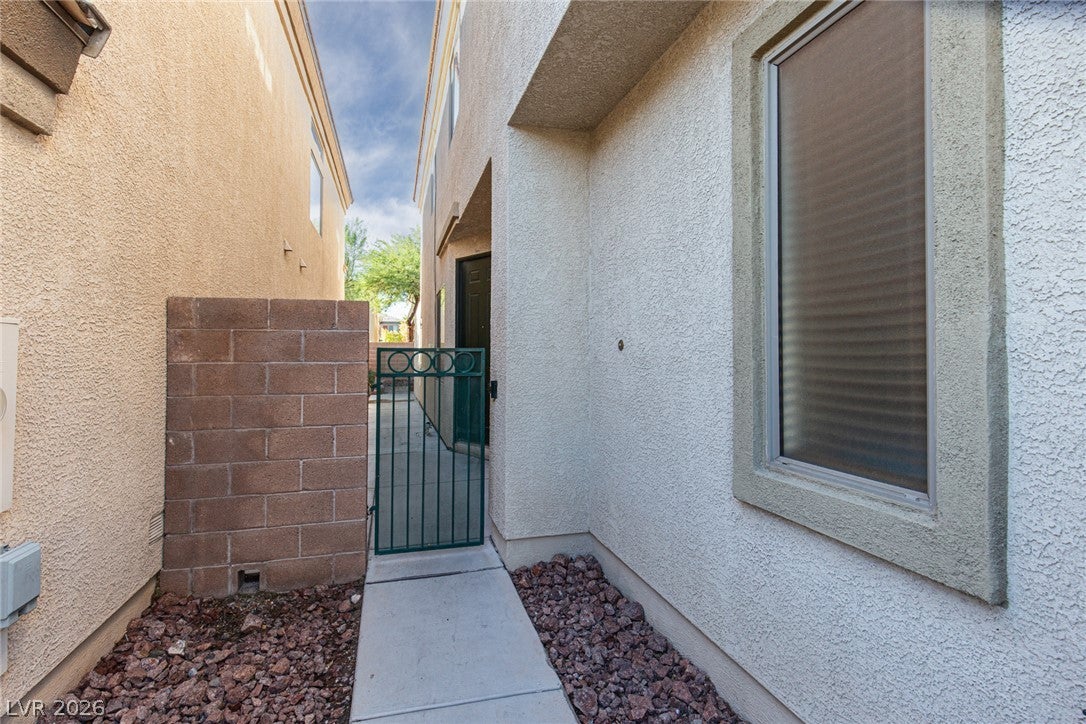 5273 Coral Ribbon Avenue