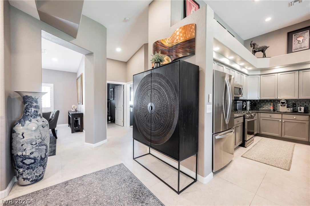 7625 Rolling View Drive 202