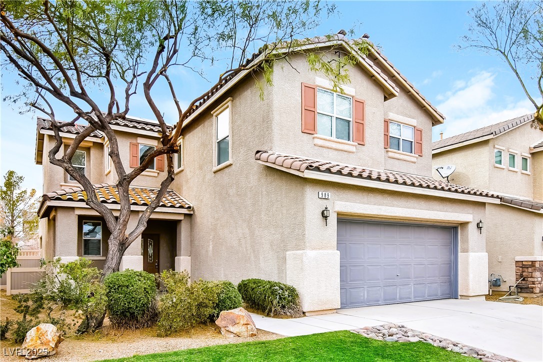 989 Crescent Falls Street, Henderson, Nevada image 2