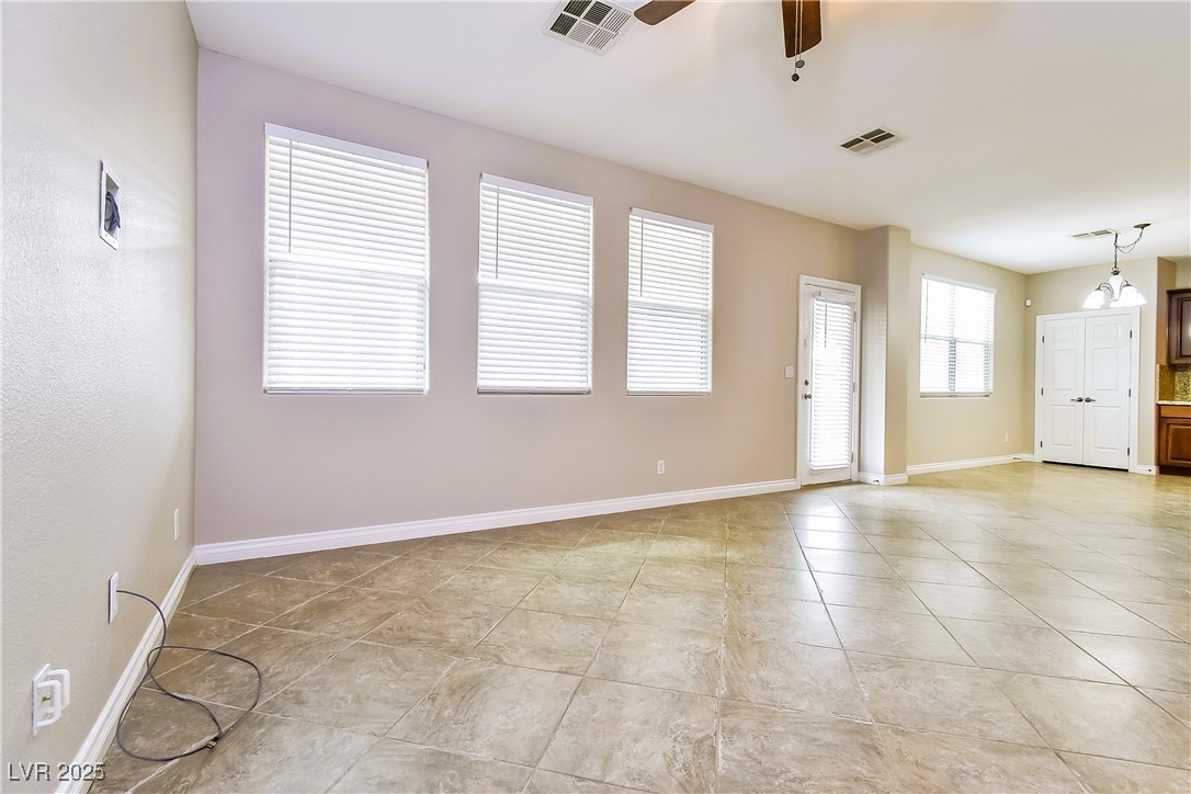 989 Crescent Falls Street, Henderson, Nevada image 4