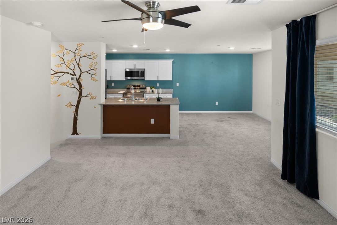6940 Skyline Blue Street