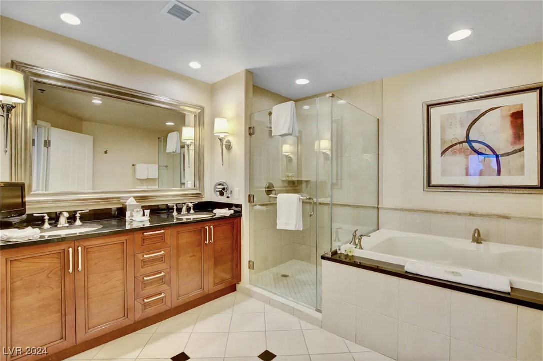Las Vegas, Nevada 89109, United States, 1 Bedroom Bedrooms, ,1 BathroomBathrooms,Residential,Pending,24784