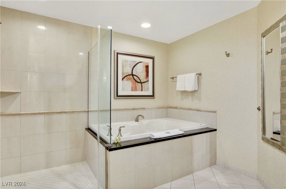 Las Vegas, Nevada 89109, United States, 1 Bedroom Bedrooms, ,1 BathroomBathrooms,Residential,Pending,24784