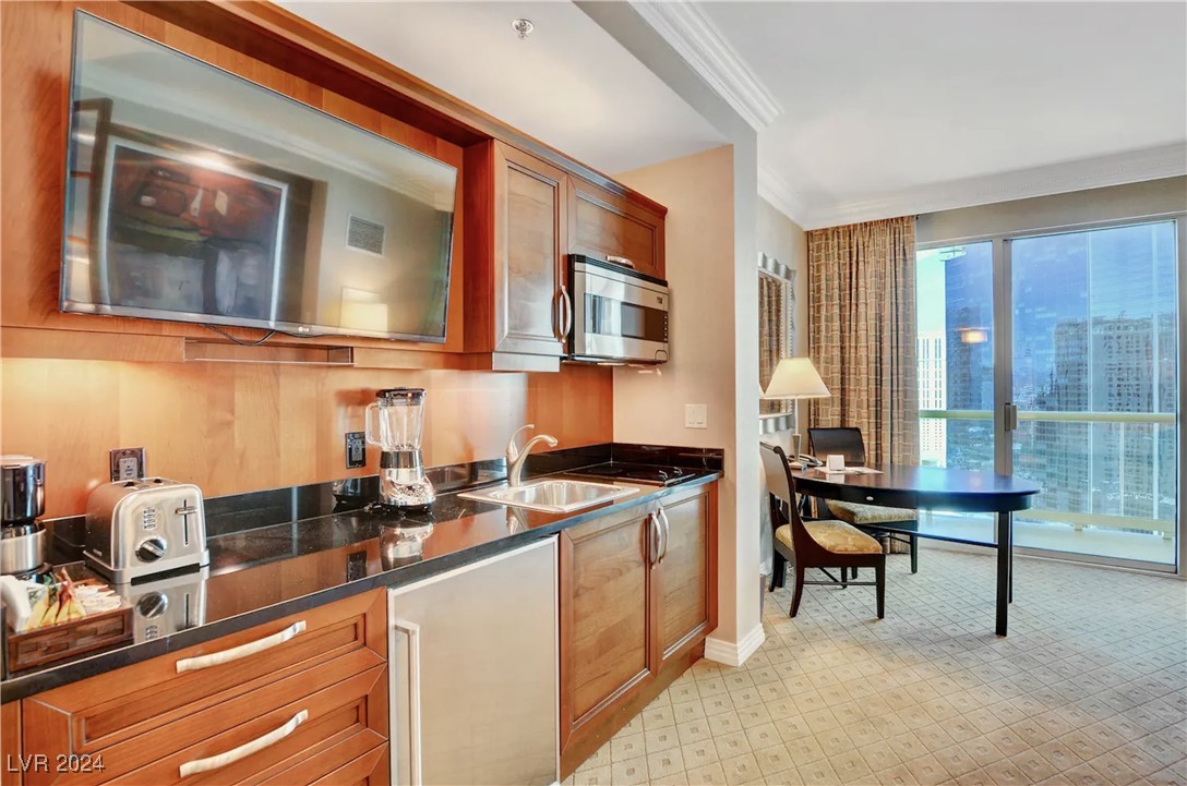 Las Vegas, Nevada 89109, United States, 1 Bedroom Bedrooms, ,1 BathroomBathrooms,Residential,Pending,24784