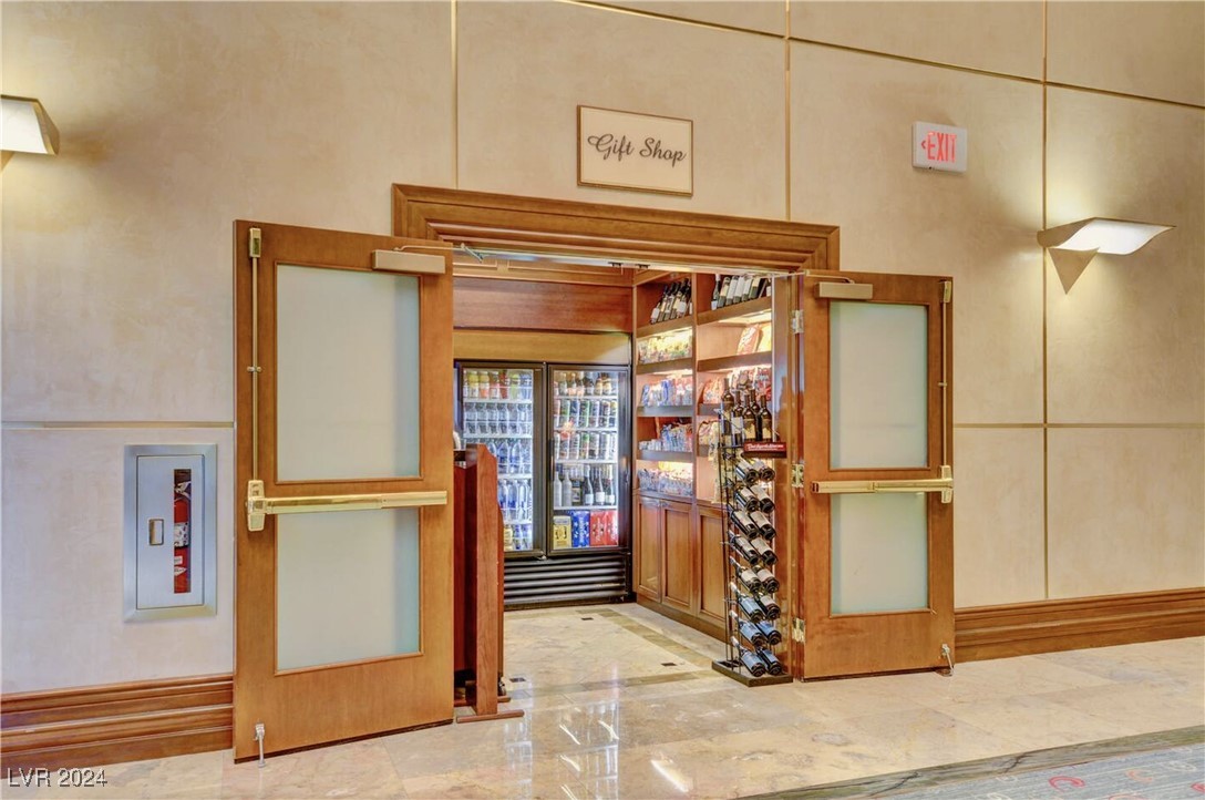 Las Vegas, Nevada 89109, United States, 1 Bedroom Bedrooms, ,1 BathroomBathrooms,Residential,Pending,24784