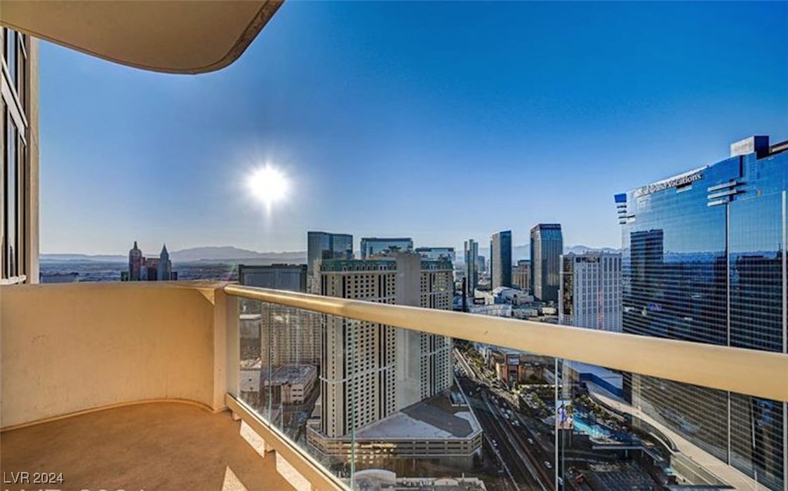 Las Vegas, Nevada 89109, United States, 1 Bedroom Bedrooms, ,1 BathroomBathrooms,Residential,Pending,24784