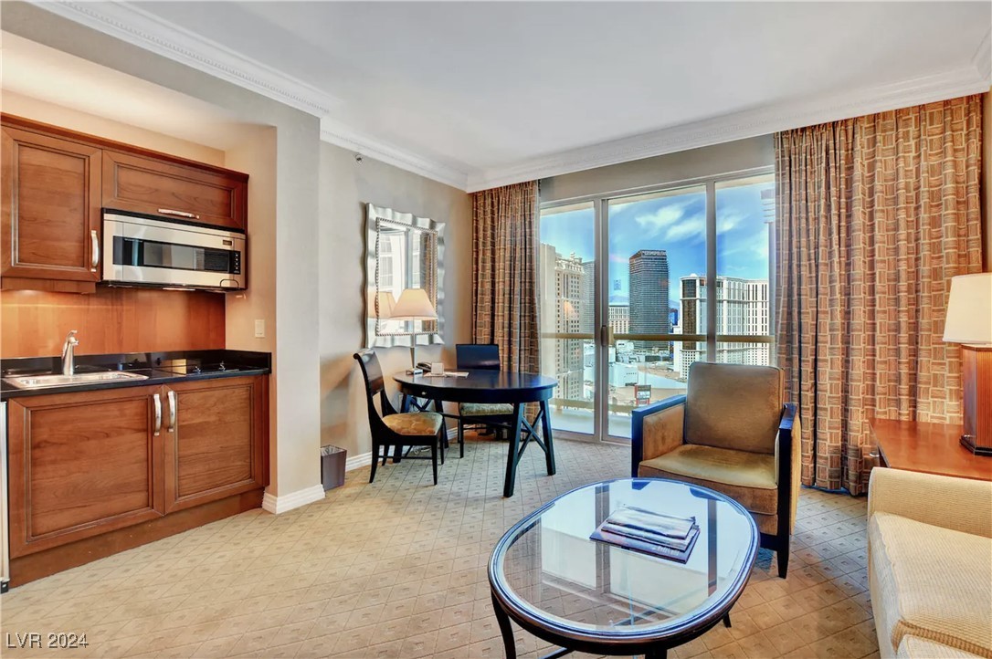 Las Vegas, Nevada 89109, United States, 1 Bedroom Bedrooms, ,1 BathroomBathrooms,Residential,Pending,24784