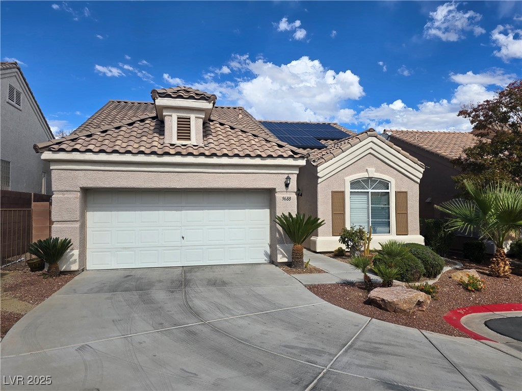 9688 Emeraude Avenue