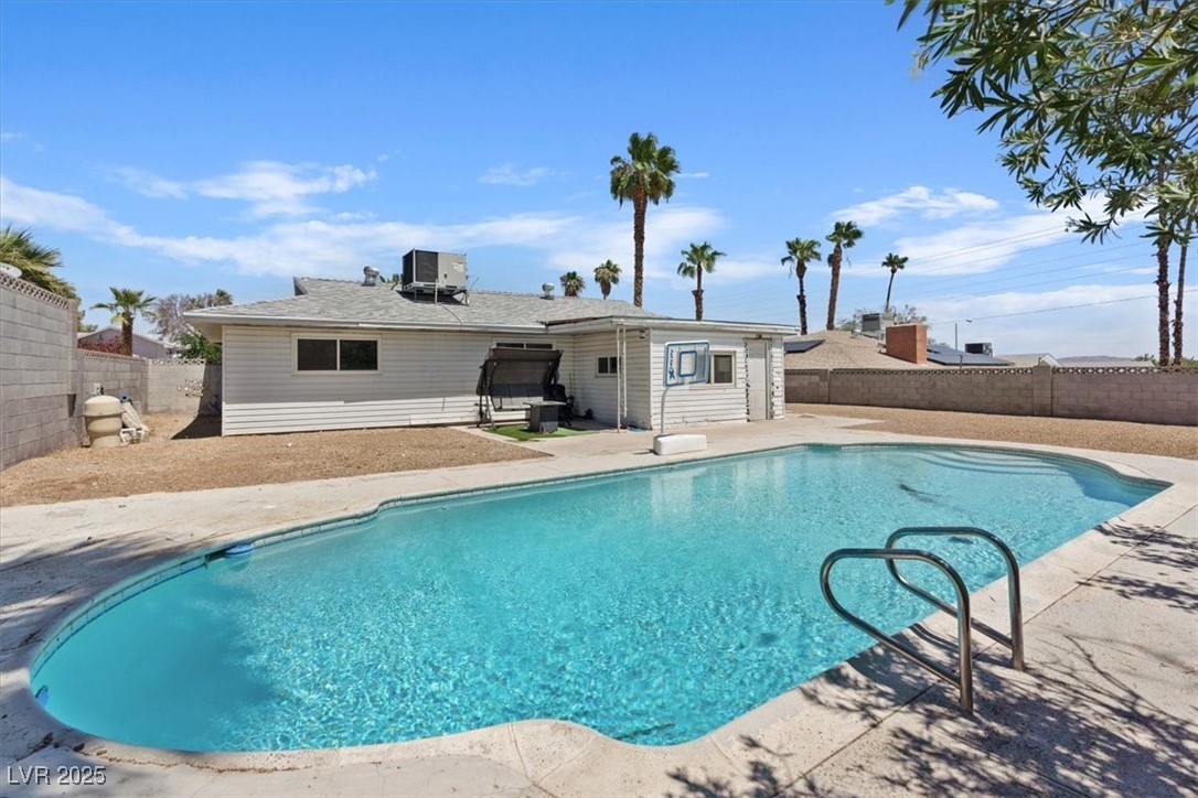 4161 Oxnard Circle