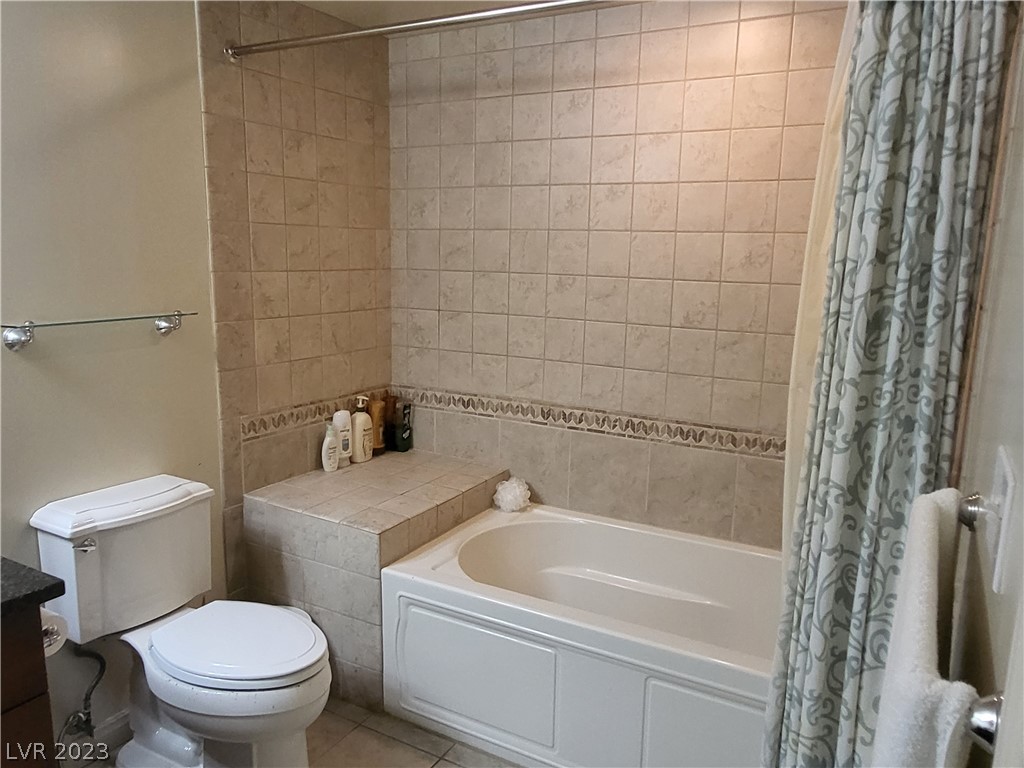 Photo 11 of 17 of listing fab8b261-5889-44d0-acca-48f1d2646413 condo