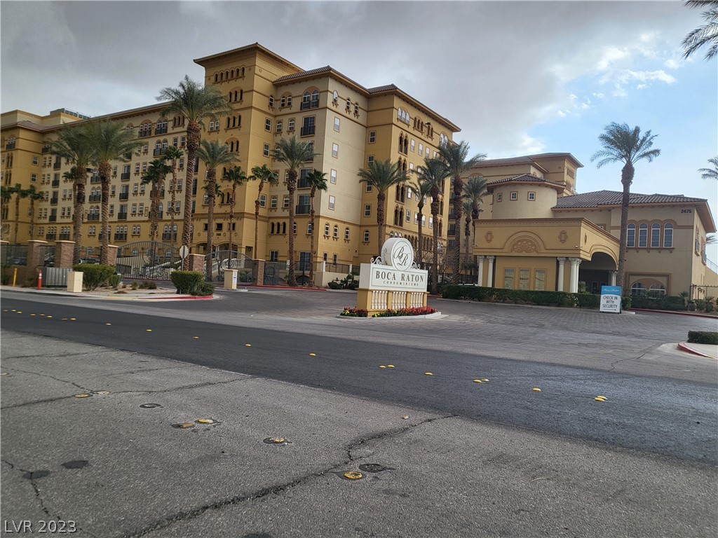 Photo 1 of 17 of listing fab8b261-5889-44d0-acca-48f1d2646413 condo