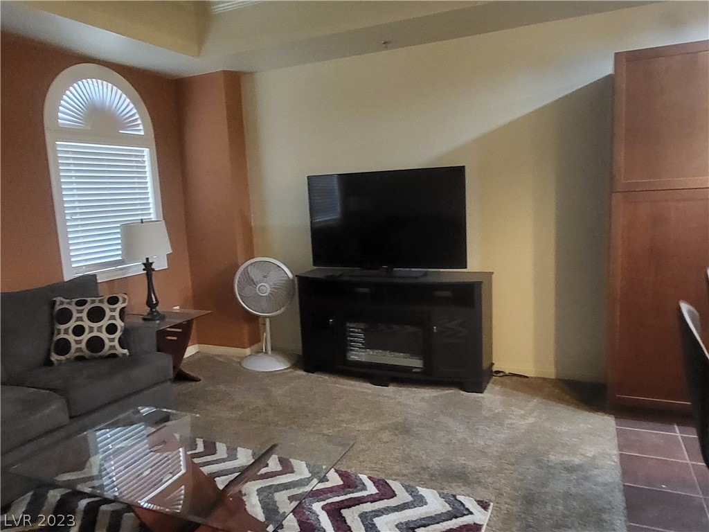 Photo 5 of 17 of listing fab8b261-5889-44d0-acca-48f1d2646413 condo