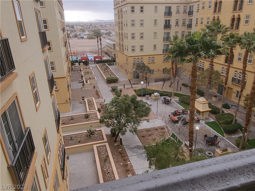 Photo 14 of 17 of listing fab8b261-5889-44d0-acca-48f1d2646413 condo
