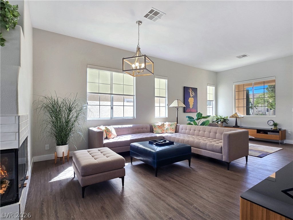 10104 Pinnacle View Place