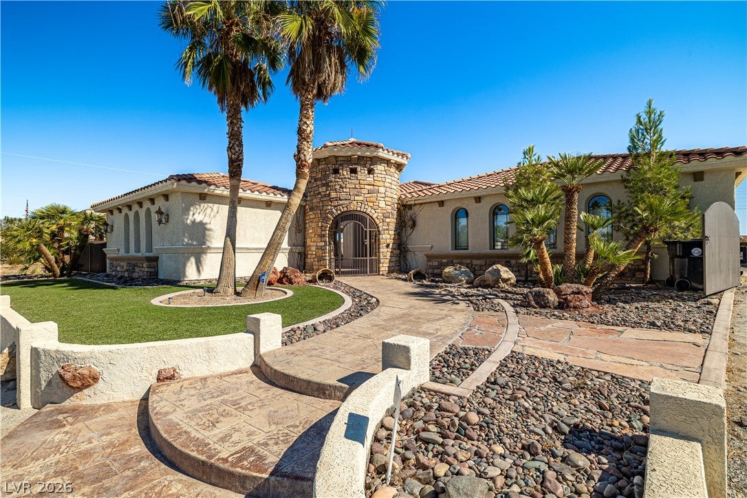 2181 E Winery Road