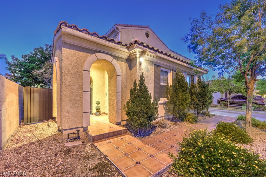 7865 Alameda Creek Street