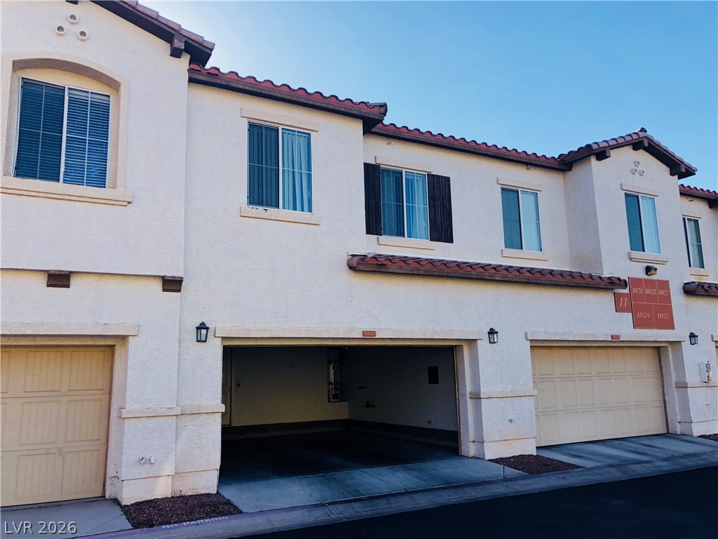1525 SPICED WINE Avenue 11102