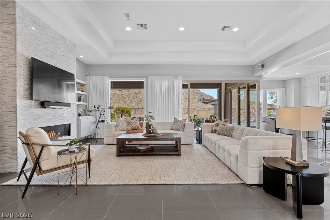 11200 Luna Blanca Drive