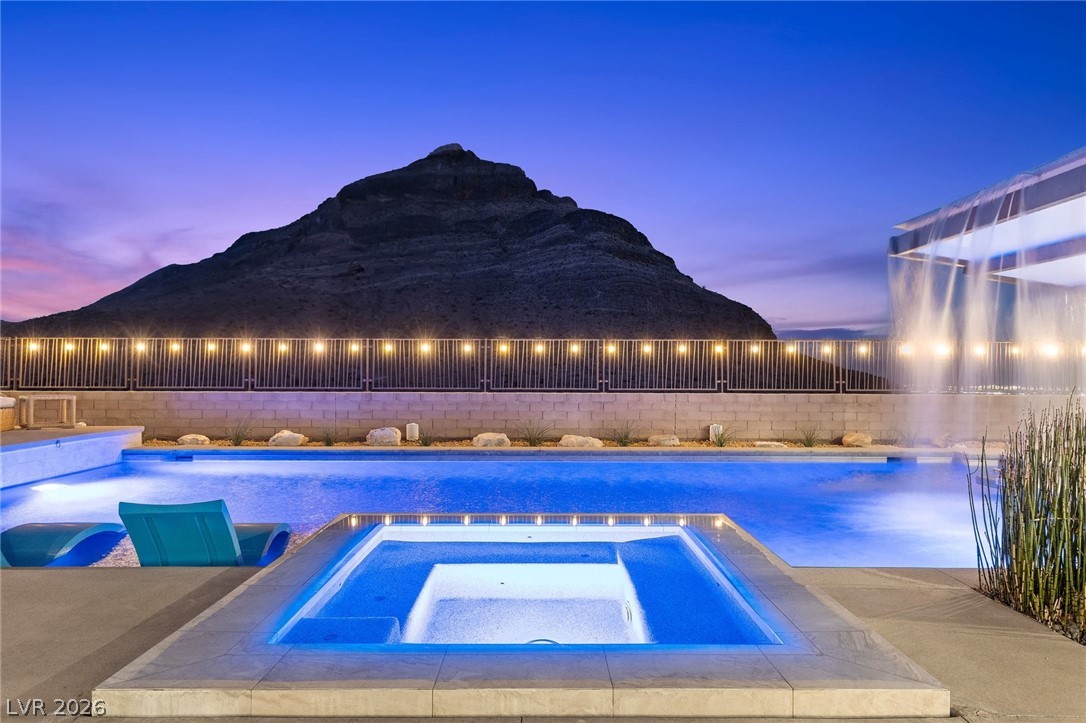 11200 Luna Blanca Drive