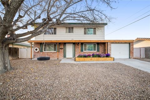 Photo of 233 Kipling Street, Las Vegas, NV 89107 (MLS # 2755966)